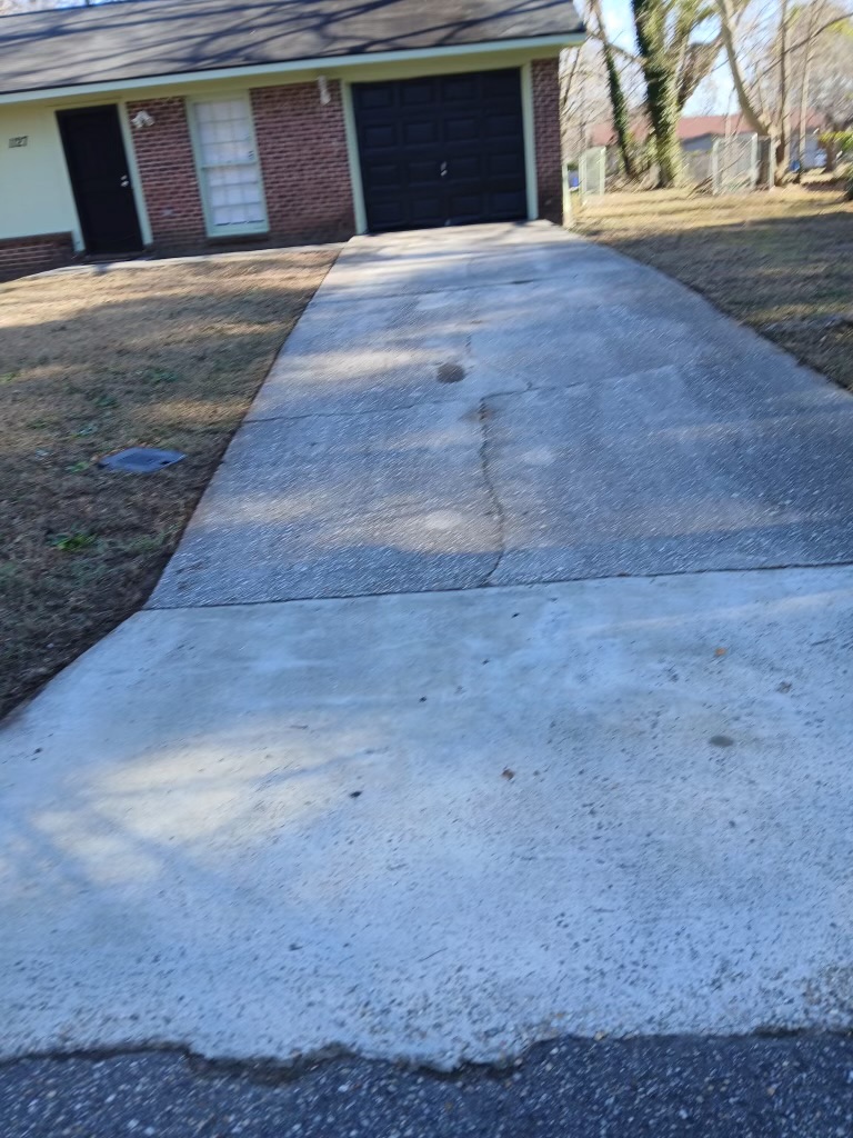 1127 Strathdon Avenue